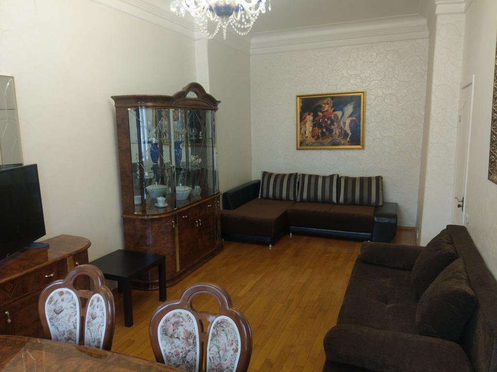 Classic Family room Mini-gostinitca Burdenko