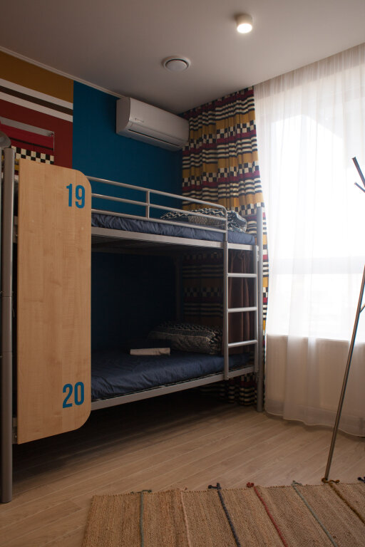 Кровать в общем номере (мужской номер) YES!Hostel