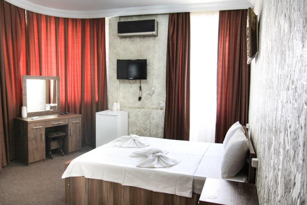 Superior Double room with balcony and with view New Palace Shardeni Hotel