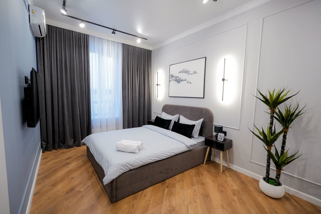 Komfort Doppel Apartment mit Balkon V Zhk Tandau-Tandau na Prospekte Turan 34b Apart-Otel