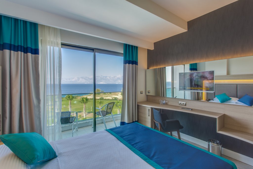 Standard Double room with sea view Falcon Hotel