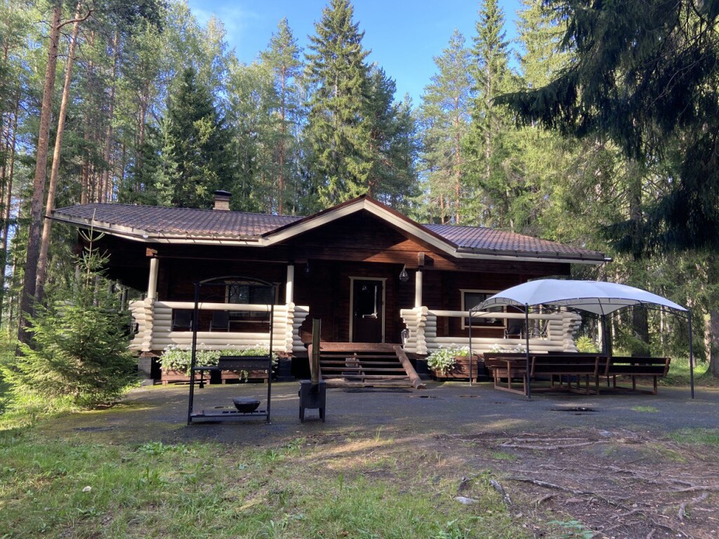 Гостевой дом Comfort Lodge в Суоярви, Карелия. Забронировать Comfort Lodge,  62.08662825945057, 32.35311413491811