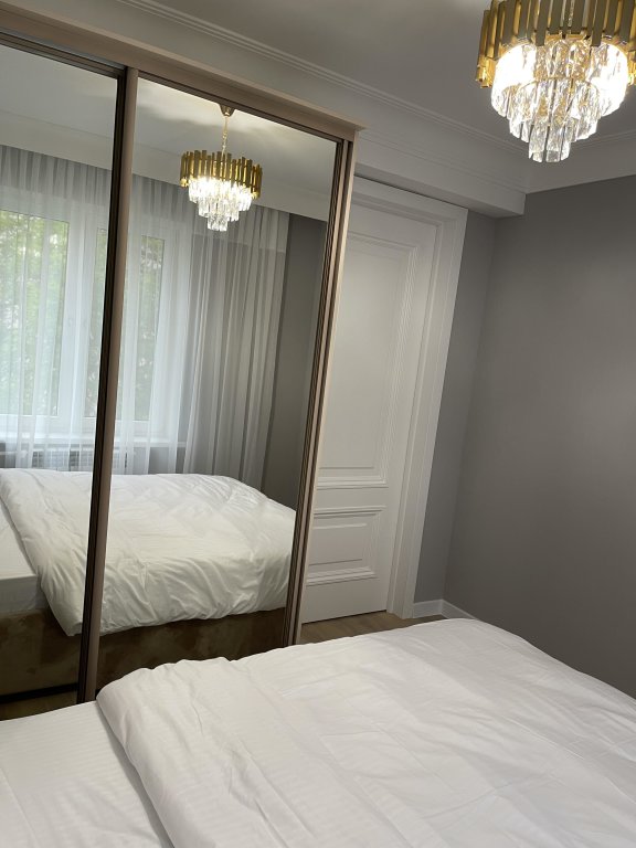 3 Bedrooms Apartment V Etno-Stile V Tsentre Goroda Apartments