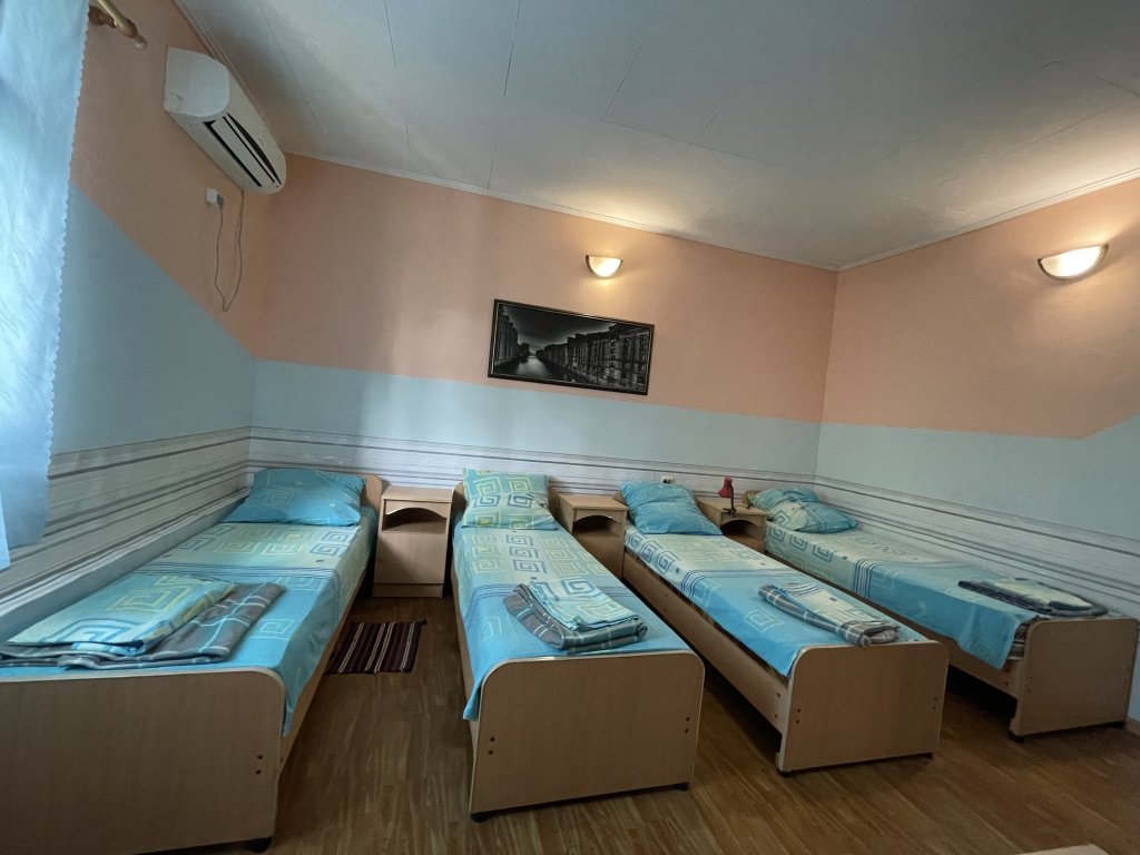 Économie quadruple chambre Viktoriya Guest House