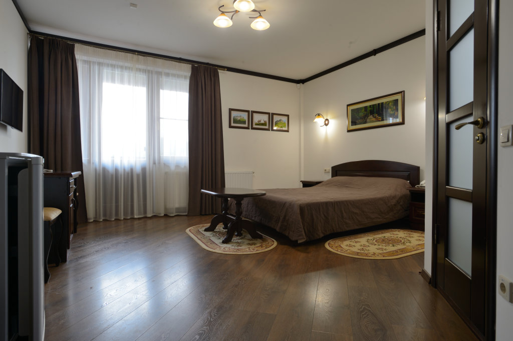 Superior Doppel Zimmer mit Balkon Usadba Parfenova Hotel