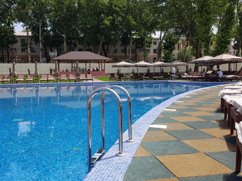 Отель Aidana Plaza Hotel 4* (25 отзывов) в Шымкент, Казахстан.  Забронировать Aidana Plaza Hotel 4*. Оплата картами МИР.