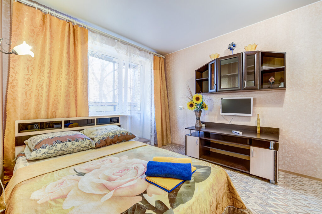 Estudio Lesnaya Metro Station Apartments