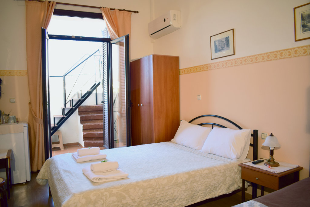 Studio with balcony and with sea view Stoa Rooms