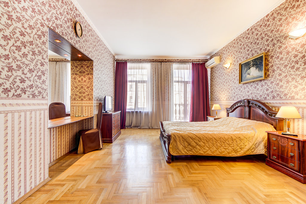 Deluxe Apartment mit Balkon und mit Blick Sutki Peterburg Nevskij 81 apartments