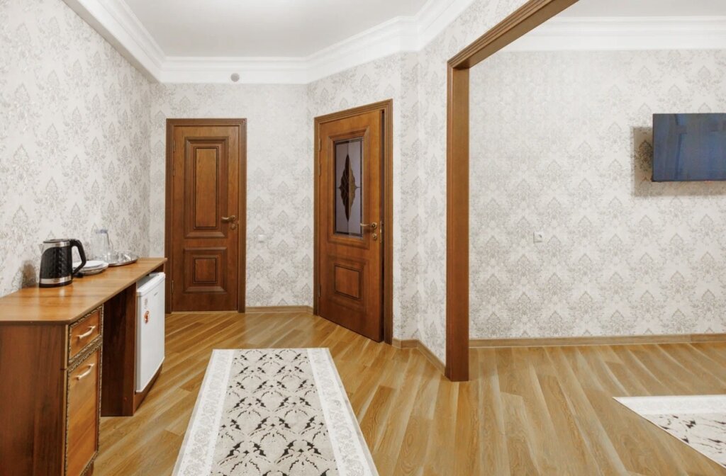 Deluxe Zimmer 2 Schlafzimmer mit Balkon Hotel Velikiy Kaspiy