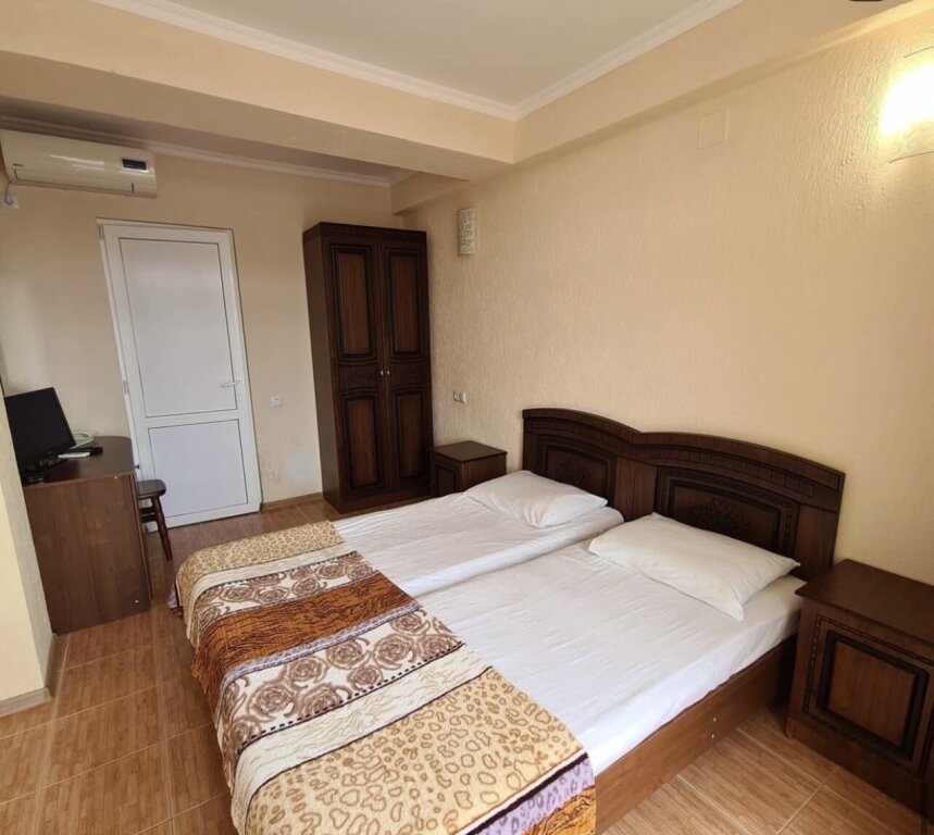 Standard Double room with balcony and with view Granat V Loo Guest house
