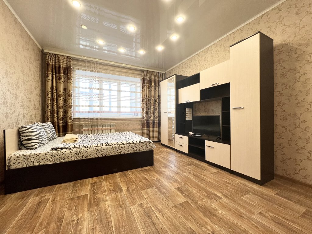 Appartamento Apartamenty Na Pukhova 31, 5 Etazh Flat