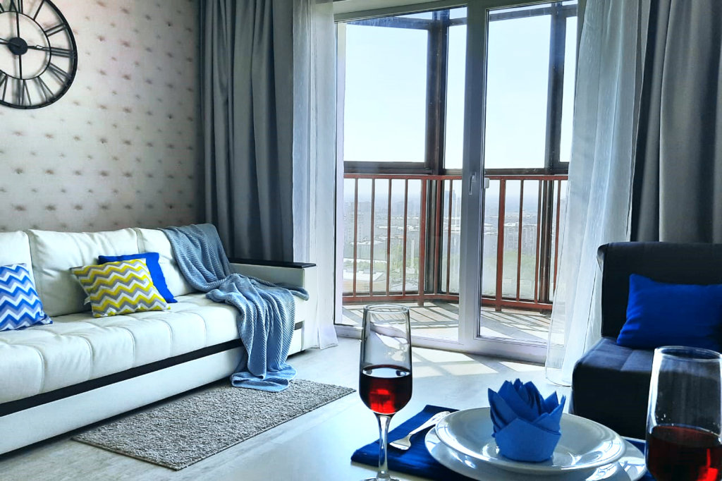 Luxus Familie Apartment mit Balkon und mit Stadtblick Flansk (flansk) Na Frunze Apartments