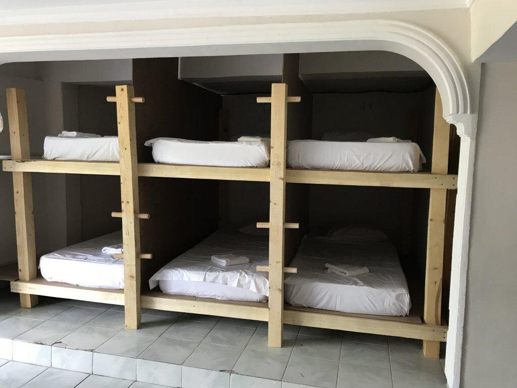 Кровать в общем номере Хостел Camp&Hostel Nikapart