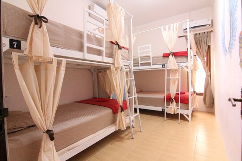 Кровать в общем номере Otu Hostel By Ostic