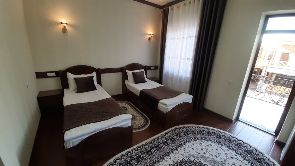 Standard Doppel Zimmer mit Balkon Said Islom Khoja Hotel