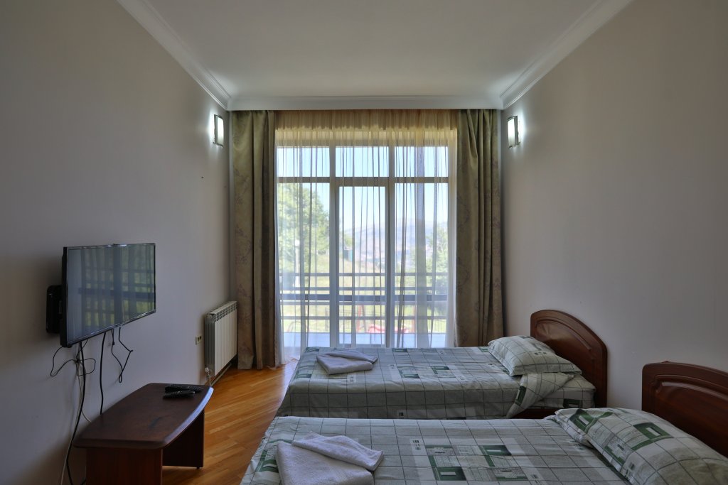 Standard double chambre avec balcon Pansionat Radde Hotel