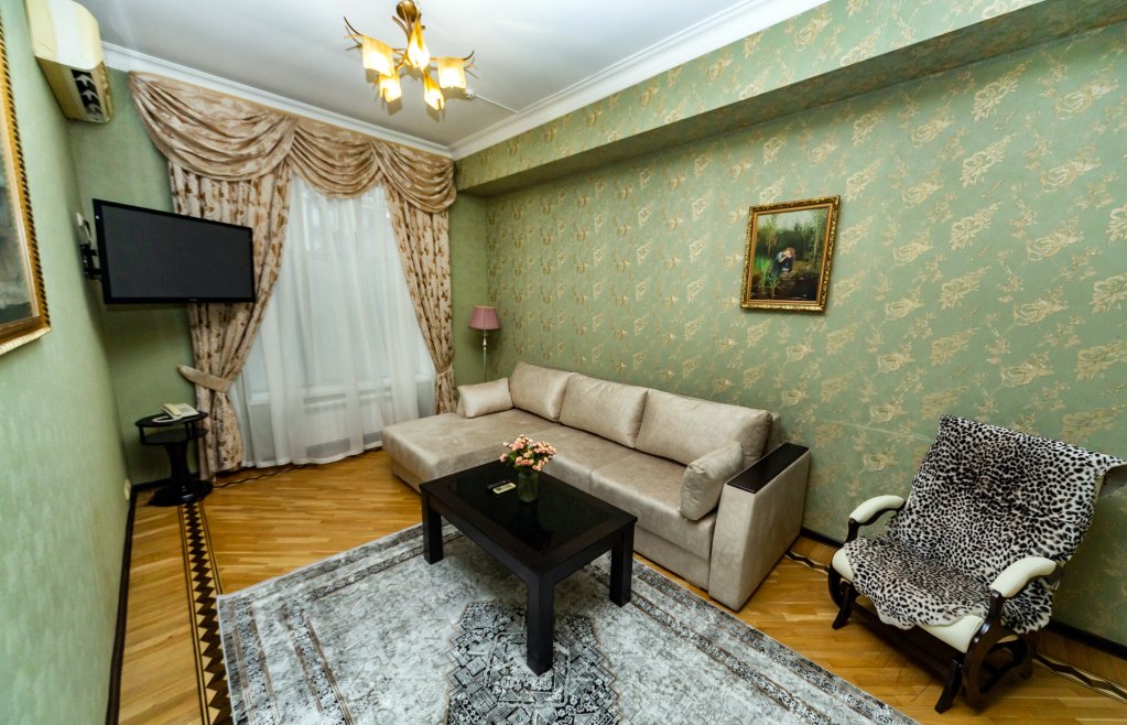 Double Suite with city view Zolotaya Imperiya Hotel