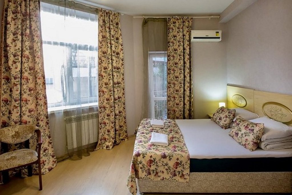 Standard Double room with balcony Galla Hotel