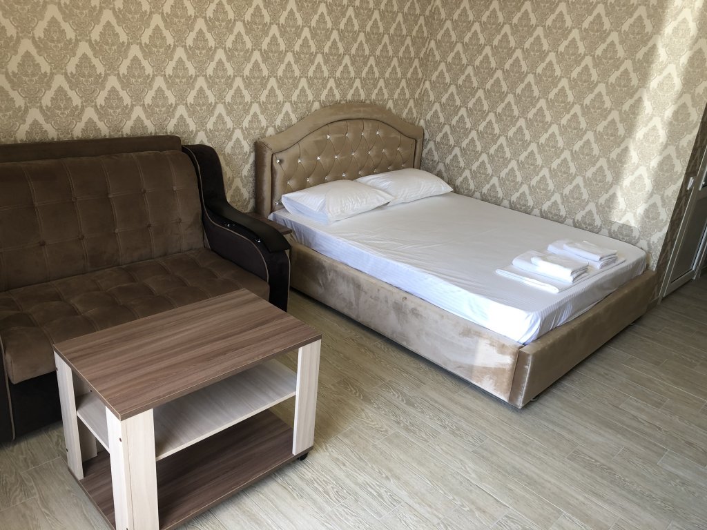 Superior Quadruple room with balcony and with view Гостевой Дом ИЗУМРУД