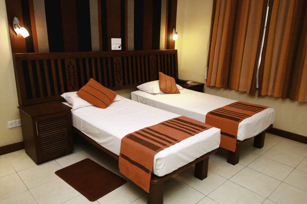 Двухместный номер Economy Colombo City Hotels  Ltd