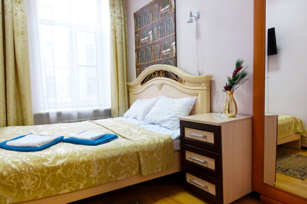 Supérieure triple chambre 2 chambres Vue sur la ville Venetsiya Na Nevskom Mini-Hotel