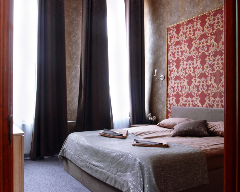 Deluxe Doppel Zimmer mit Blick Na Maloy Pushkarskoy Apartments