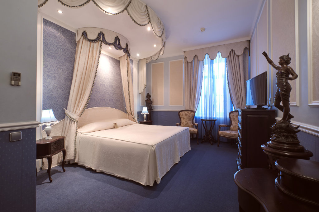 Двухместный люкс Luxury Grand Marco Polo St Petersburg Бутик-Отель