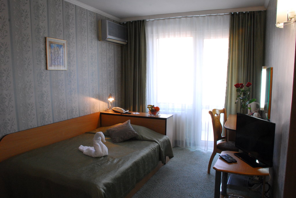 Standard Einzel Zimmer mit Balkon Noviz Hotel