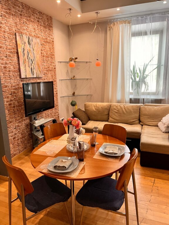 Appartamento Prostornyye v Tsentre Apartments