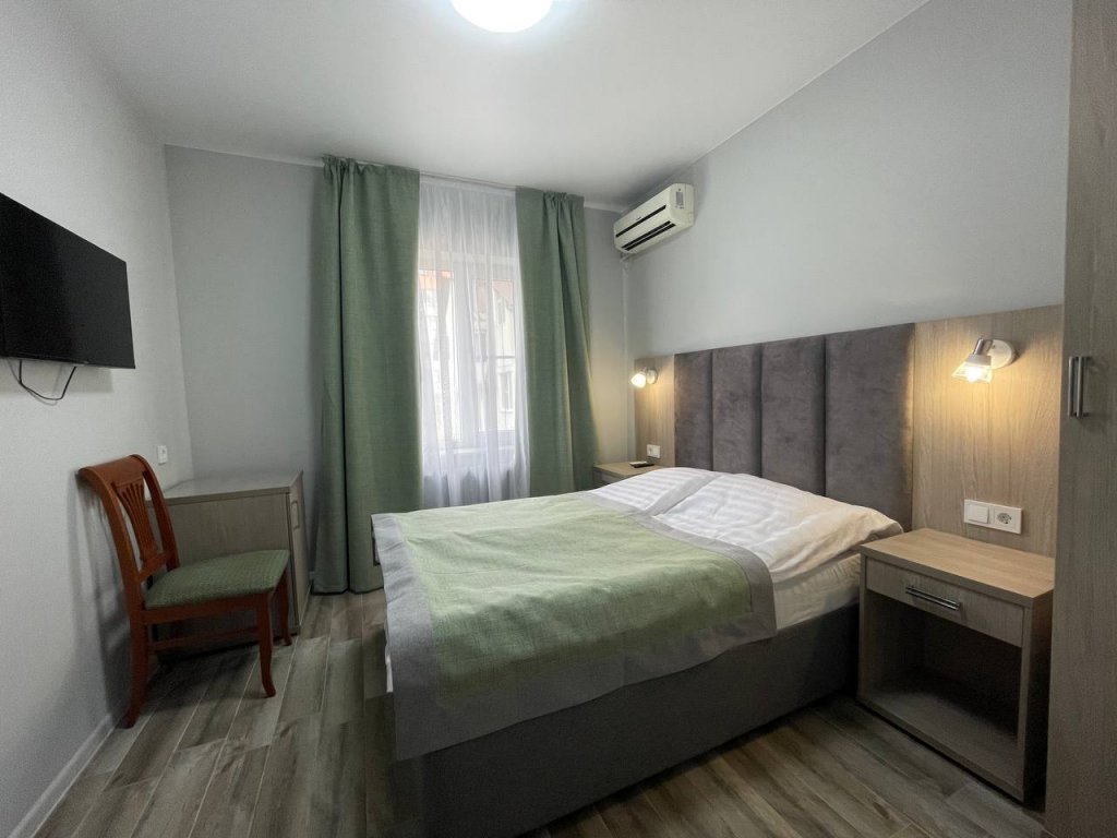 Double room Astra Guest House