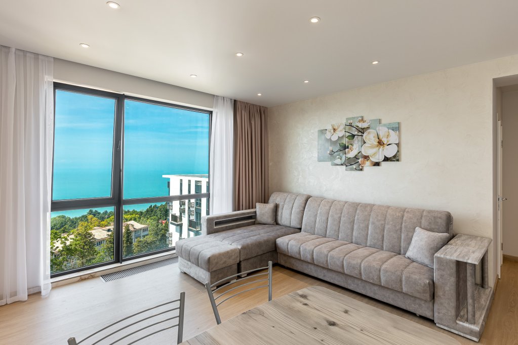 Четырёхместные апартаменты Premium c 1 комнатой с балконом и с видом на океан Апартаменты В ЦЕНТРЕ ЖК Моравия