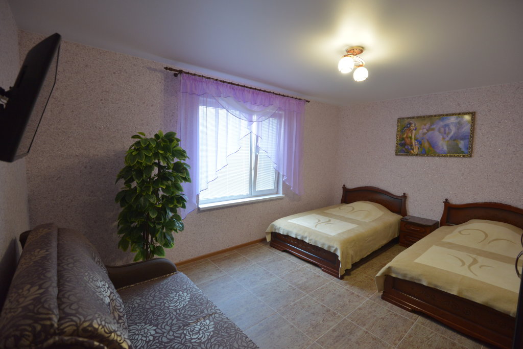 2 Bedrooms Comfort room with view Lyuks Hotel