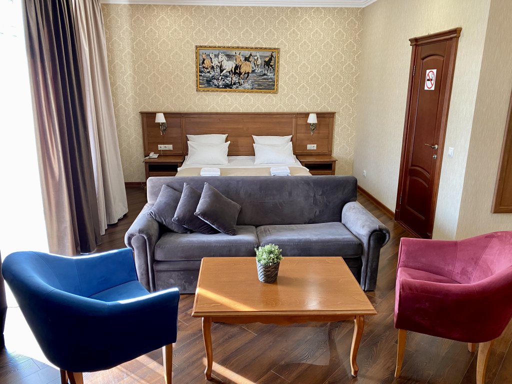 Double Suite with balcony Vesna Guest House