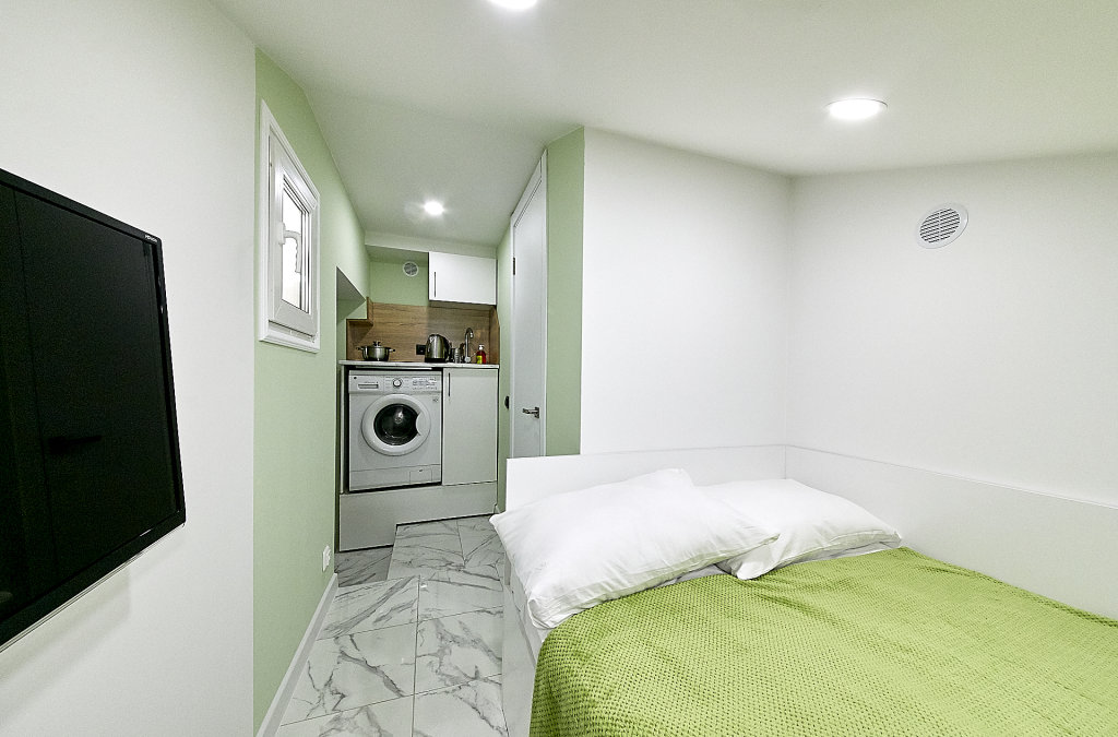 Économie simple chambre sous-sol Suvorovskiy Maksimus Apartments