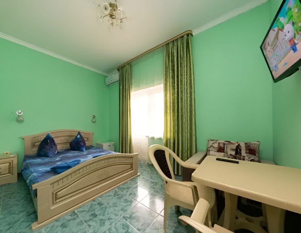 Superior Double room with balcony and with view Ariana