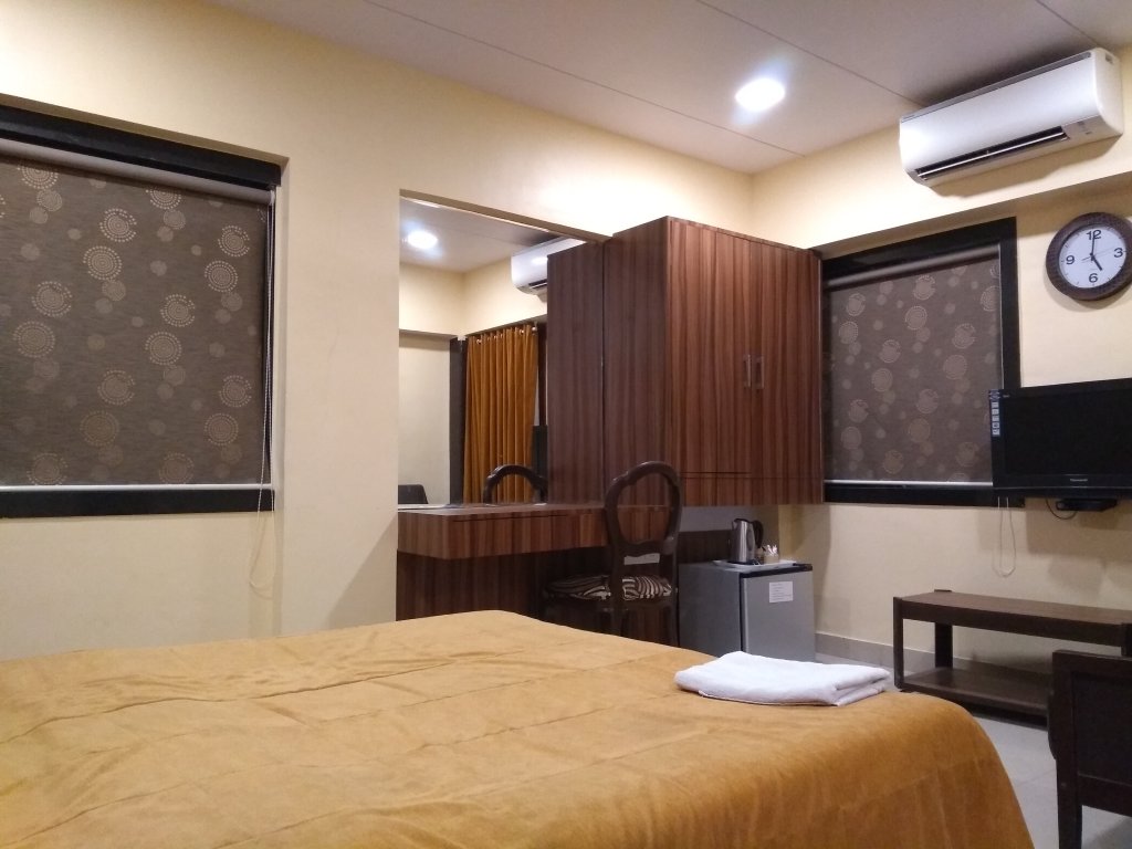 Executive room with balcony and with view Hotel Metro Palace