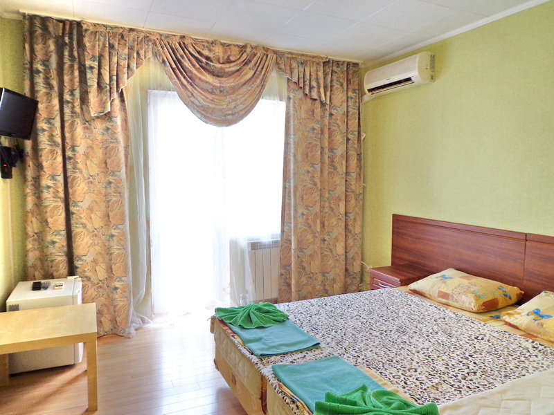 Habitación doble Estándar con balcón Villa Morskaya Guest House