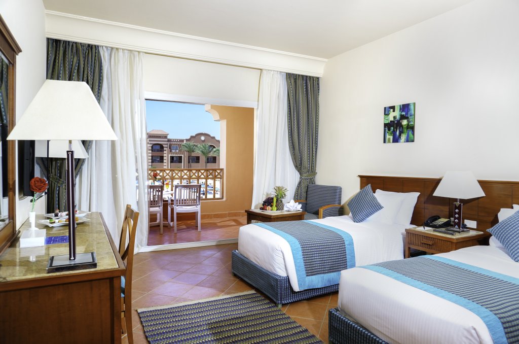 2 Bedrooms Family Suite with balcony Charmillion Club Aquapark