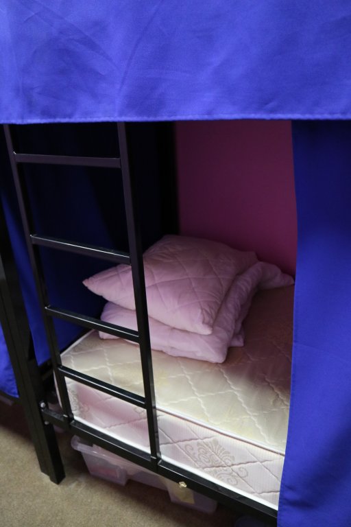 Кровать в общем номере (мужской номер) Travel Inn Достоевская