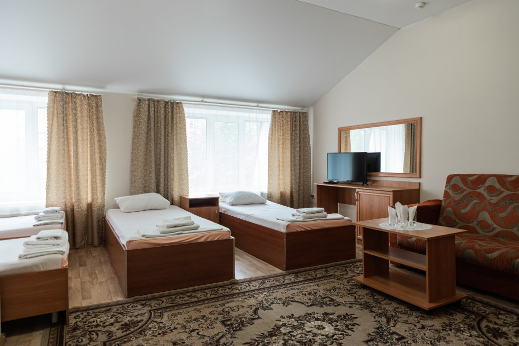 Economy Quadruple room with view Tarmanskij Guest House