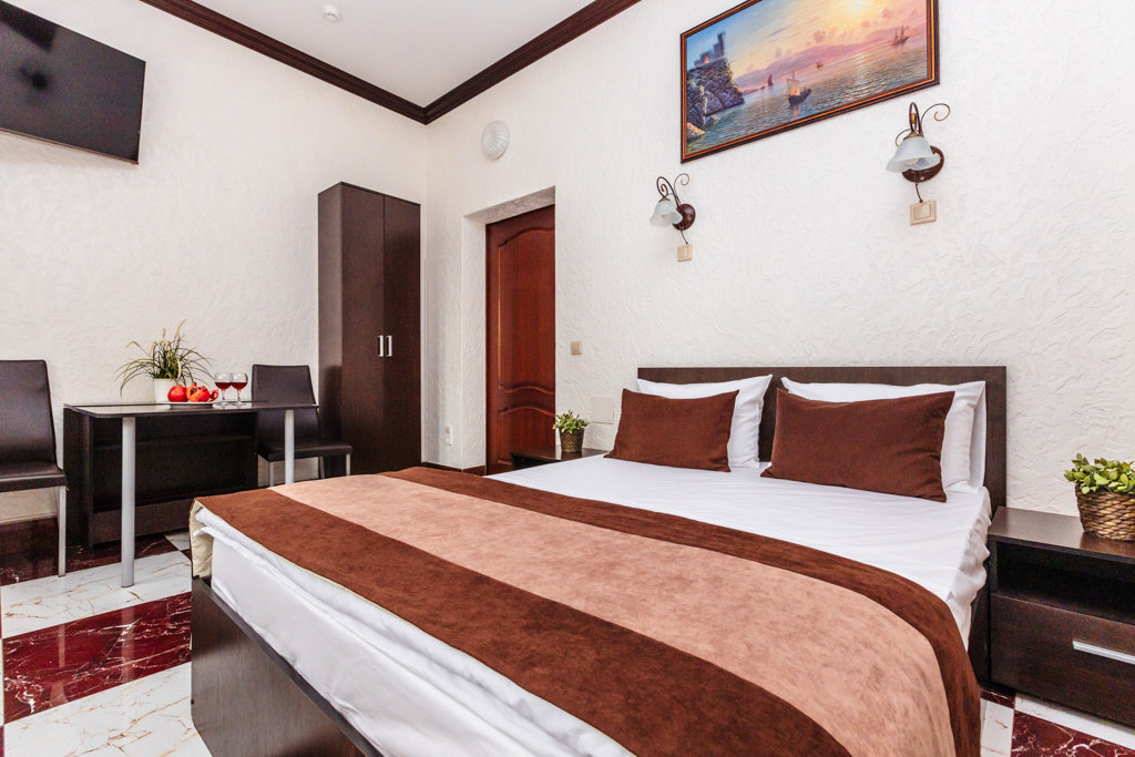 Standard Double room with pool view U Oksani Guest House