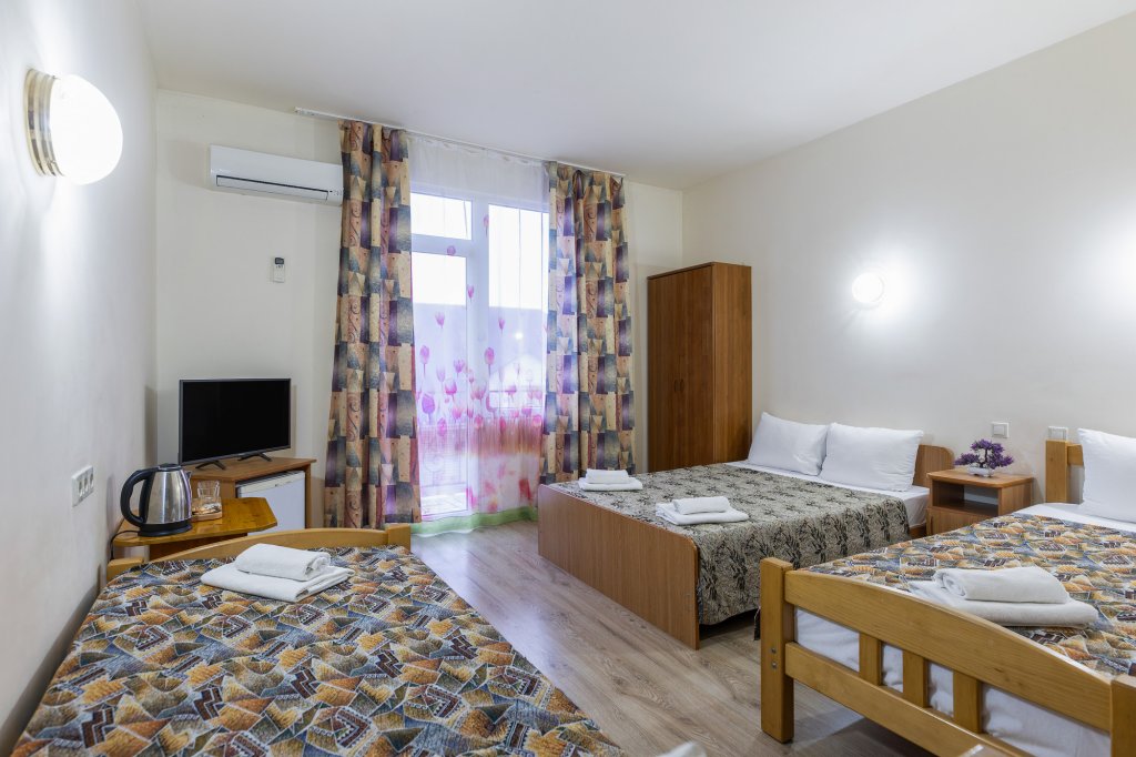 Supérieure quadruple chambre avec balcon et Vue mer Mini-Otel Svetly