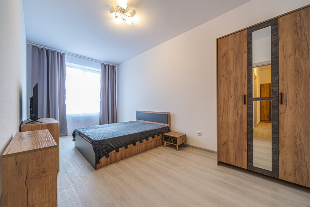 Appartamento quadruplo 2 camere con balcone Apartment near Sosnovka Park Apartments