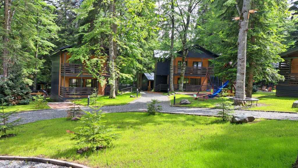 Hütte mit Balkon und mit Blick Arkhyz Family Club Recreation center