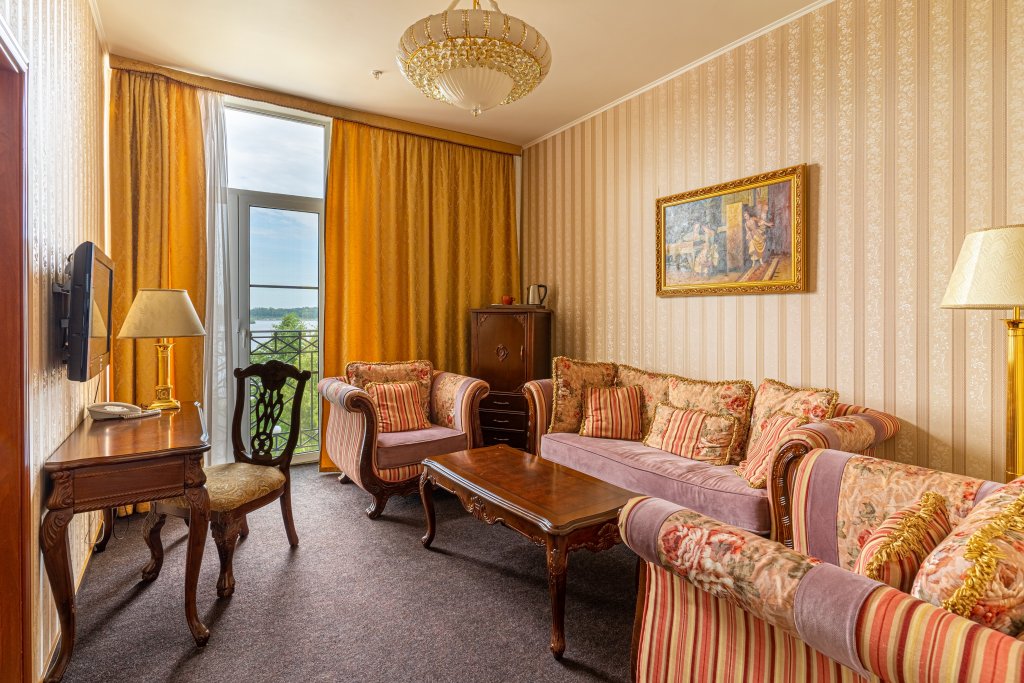 Suite doppia 2 camere con vista sul fiume Volzhskaya Riviera Hotel