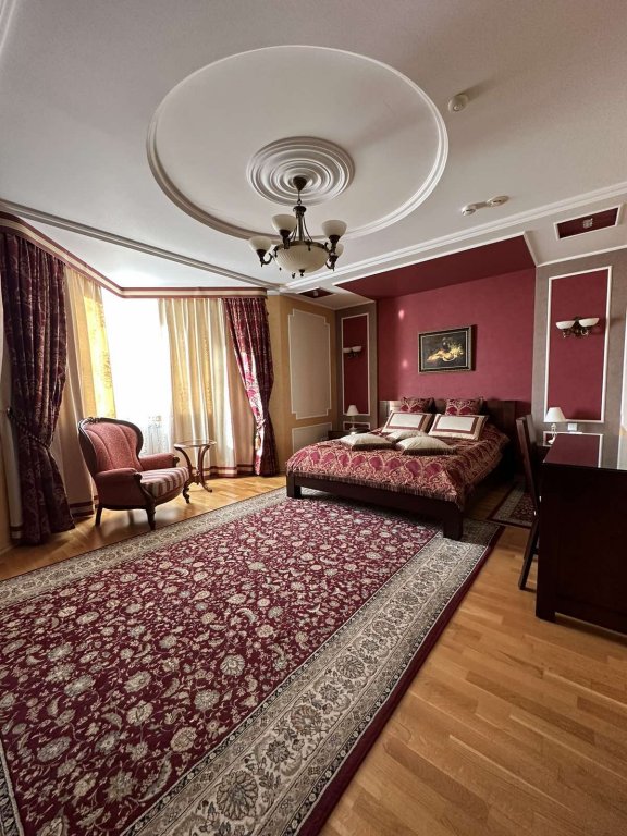 VIP No.504 Double Suite with city view La Vie de Chateau SPA-Hotel