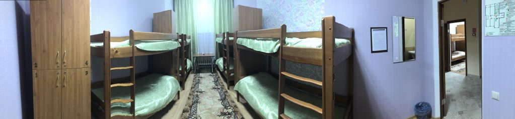 Cama en dormitorio compartido DeLyuks Hostel