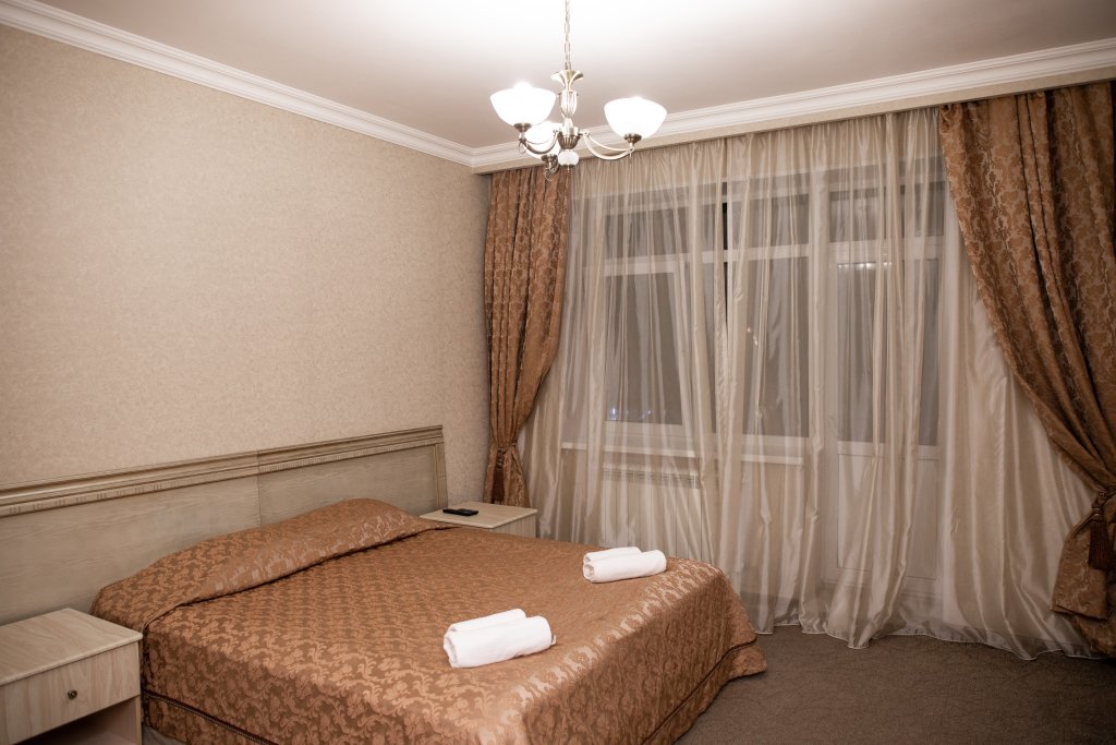 Suite 2 Schlafzimmer Gostinichny Kompleks Grand-Hotel Resort Hotel
