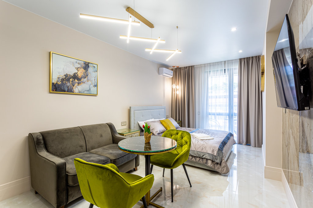 Suite con balcón Lyuks v tsentre Sochi Apartments